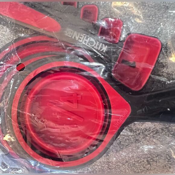 New Kitchen HQ Easy Store 4 silicone collapsible Measuring Cups & 4 Spoons Set - Picture 2 of 5